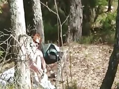 Horny redhead swiss istri kolam strip dan fuck