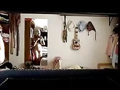 Cam tersembunyi, Meksiko istri berpakaian setelah bath(2)