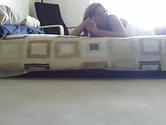 Buatan sendiri pasangan kamar tidur kejenakaan